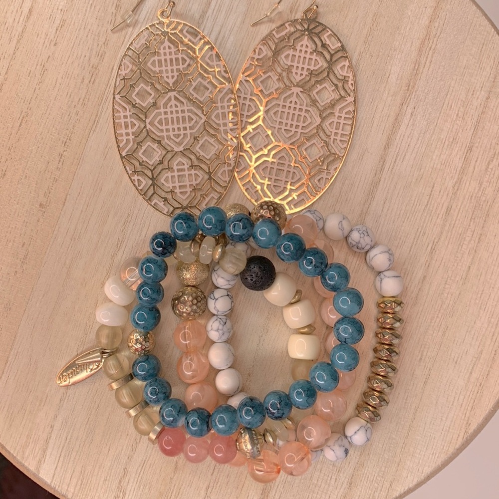 Plunder London earrings & Kyler Bracelet Set.